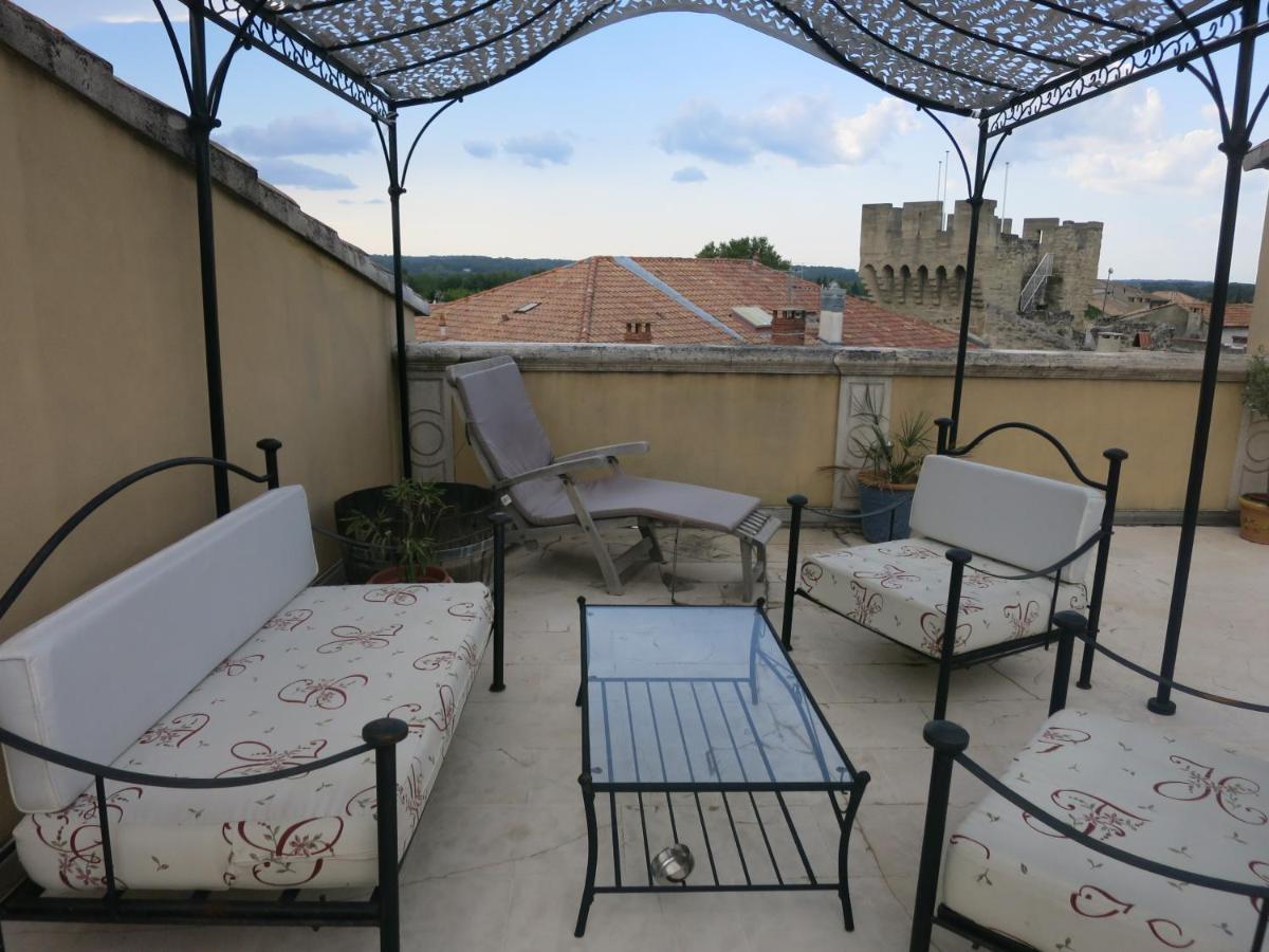 Entre Vignes Et Dentelles Hotel Courthezon Bagian luar foto
