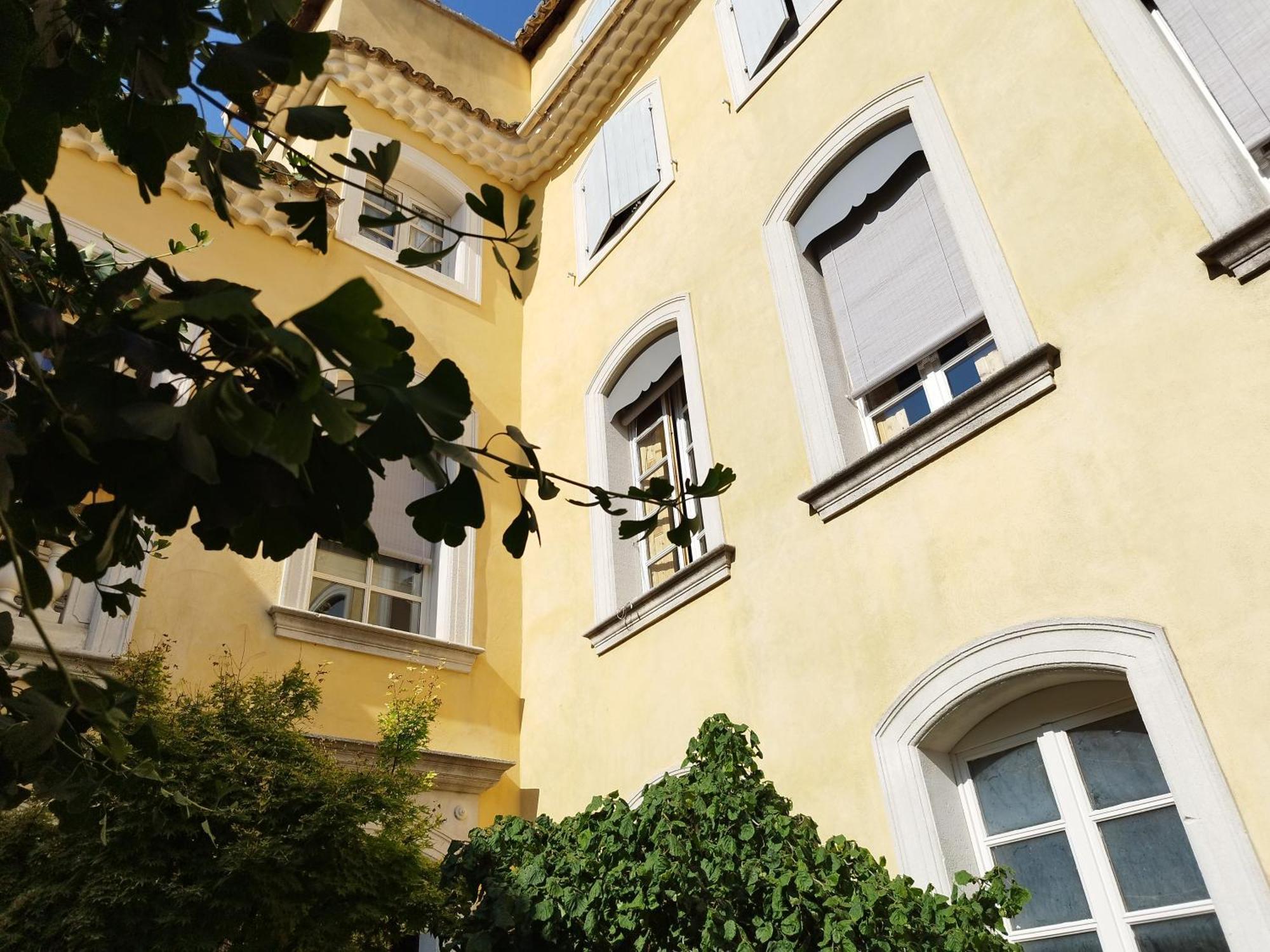 Entre Vignes Et Dentelles Hotel Courthezon Bagian luar foto
